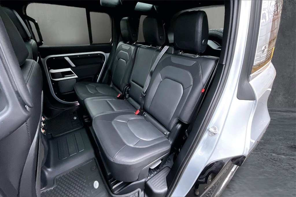 Used 2023 Land Rover Defender 110 X-Dynamic SE image 22