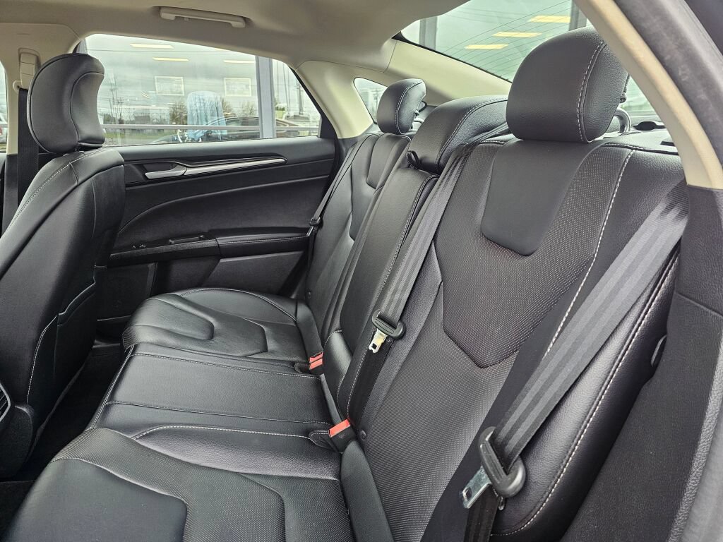 Used 2017 Ford Fusion Titanium AWD/4WD image 14