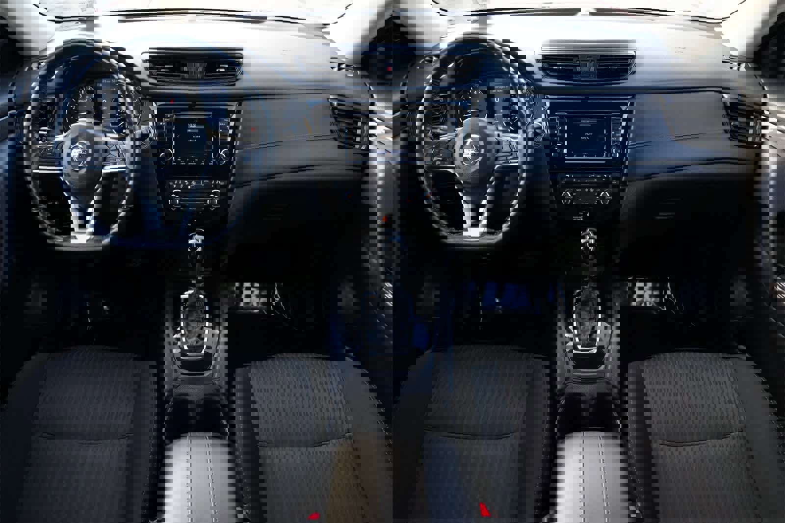 Used 2018 Nissan Rogue SV image 7