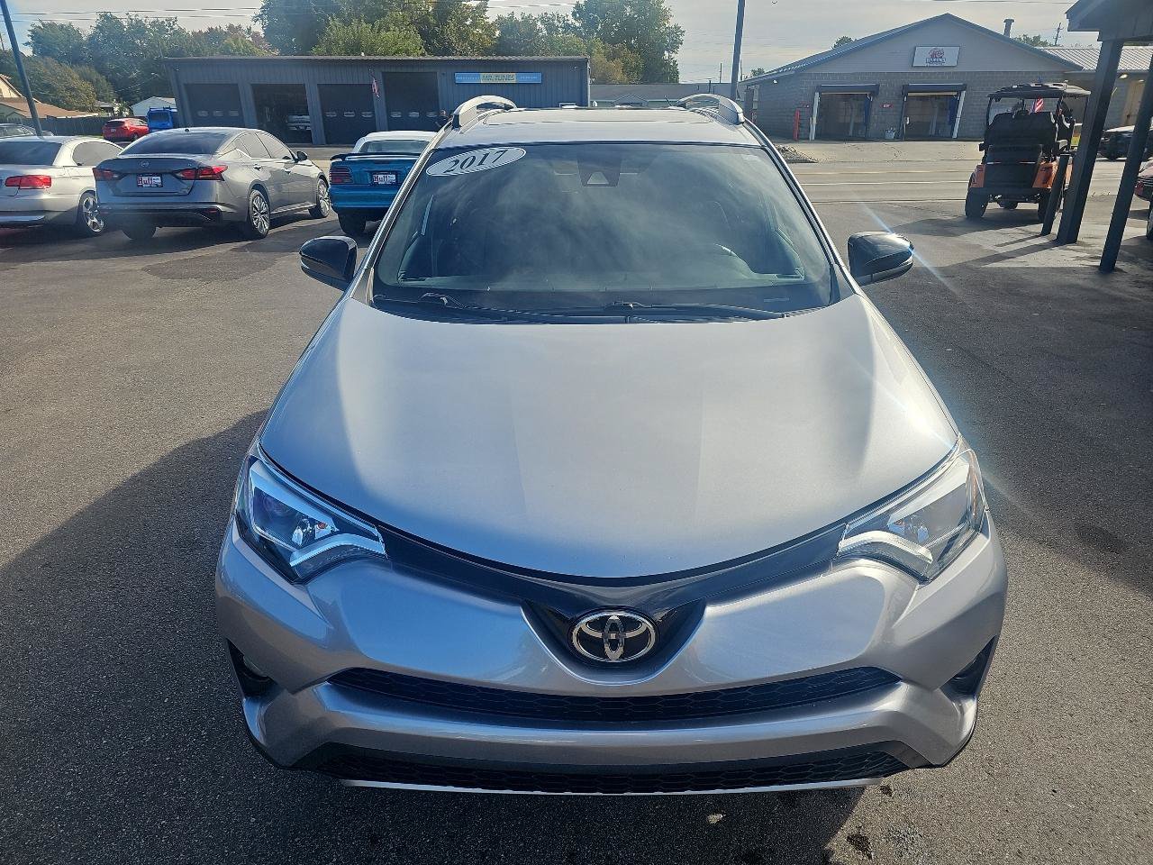Used 2017 Toyota RAV4 SE AWD/4WD image 9