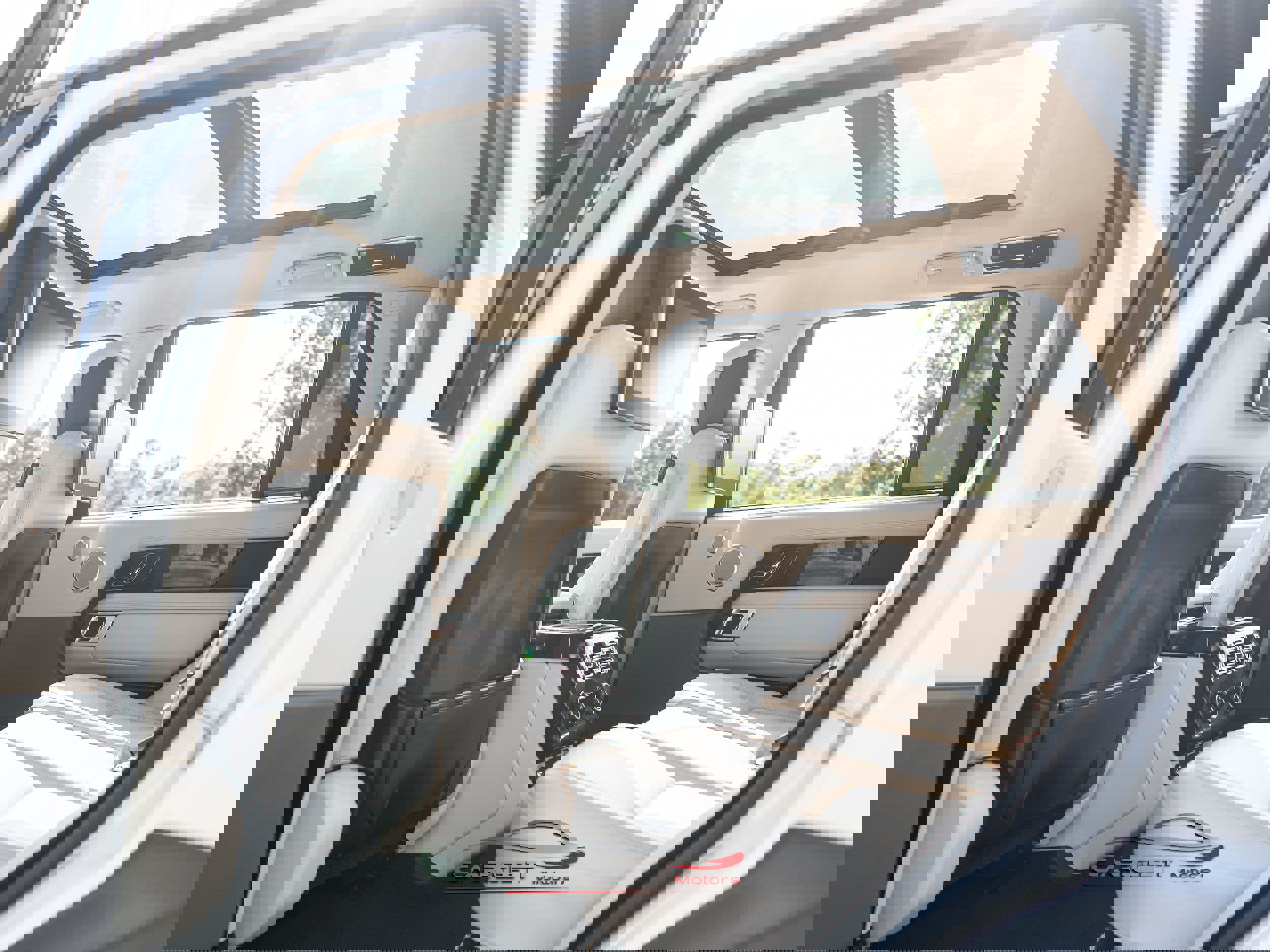 Used 2019 Land Rover Range Rover Long Wheelbase Supercharged image 21