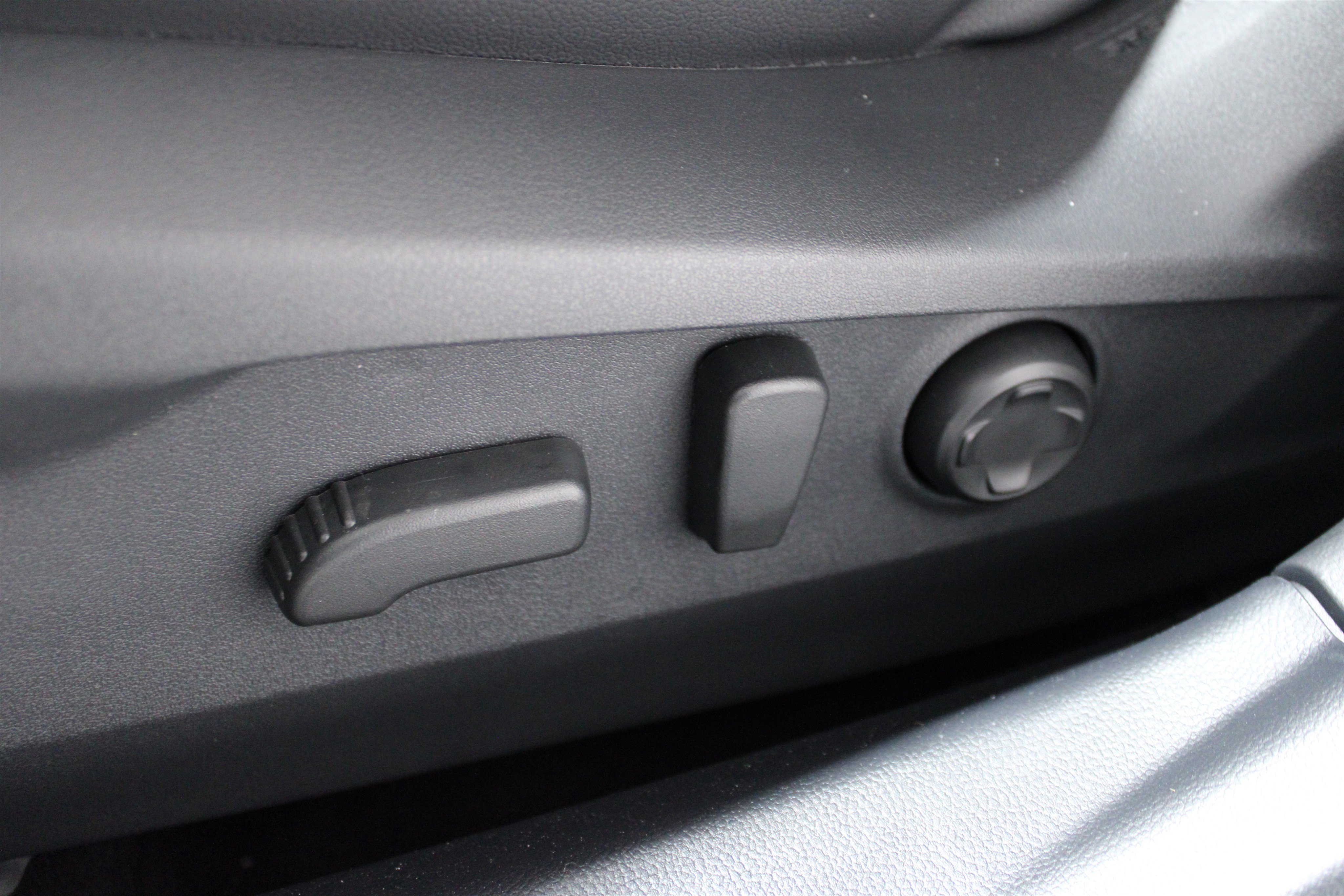 New 2025 Subaru Outback Touring image 9