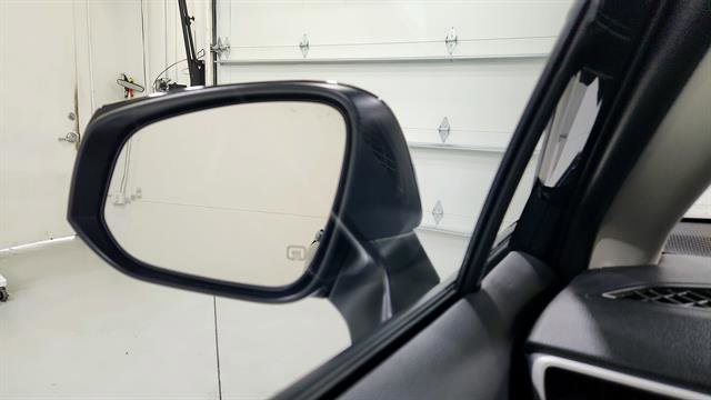 Used 2025 Toyota Corolla Cross XLE image 13