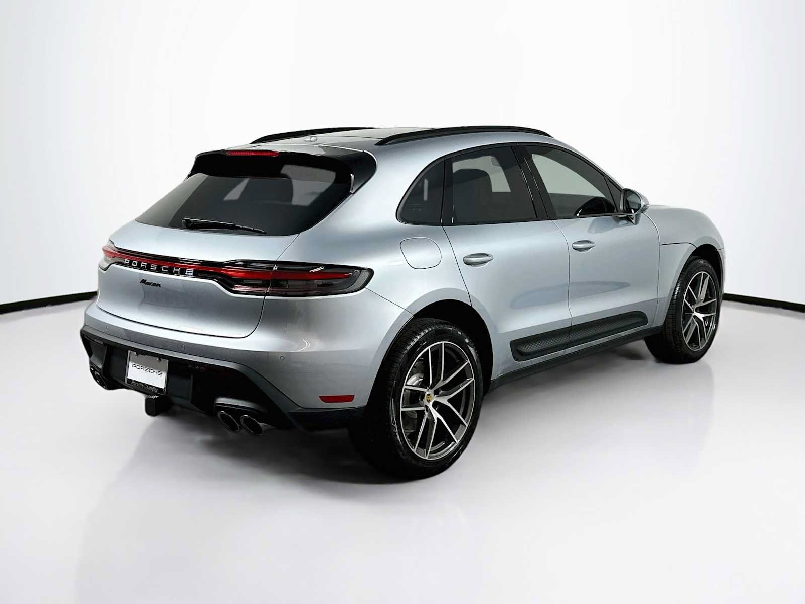 New 2026 Porsche Macan AWD/4WD image 9