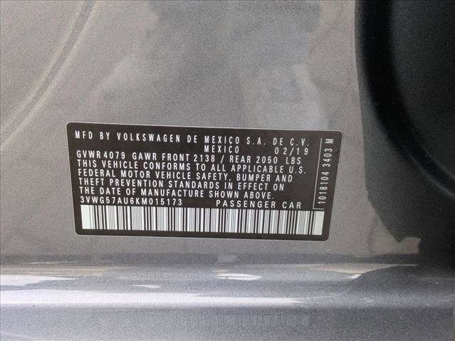 Used 2019 Volkswagen Golf SE image 25