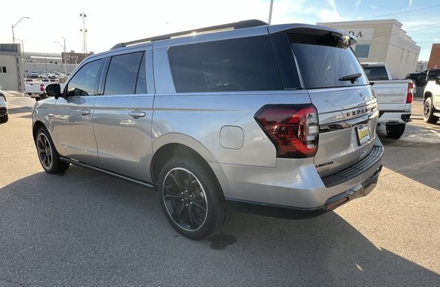 Used 2023 Ford Expedition Max Limited image 3