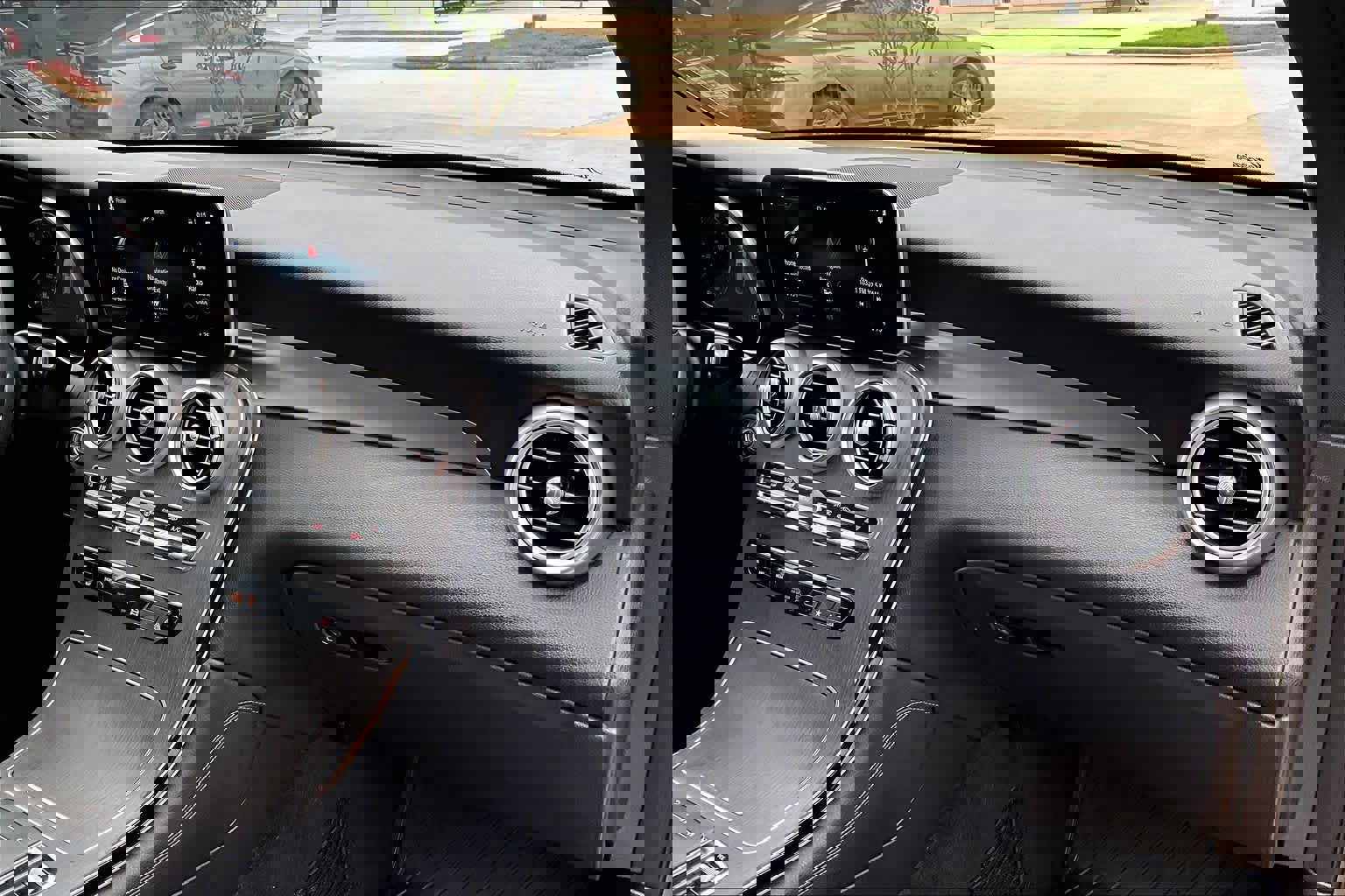 Used 2020 Mercedes-Benz GLC 300 4MATIC Coupe image 17