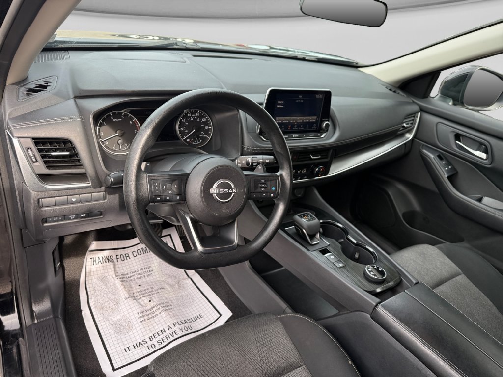 Used 2024 Nissan Rogue SV AWD/4WD image 12