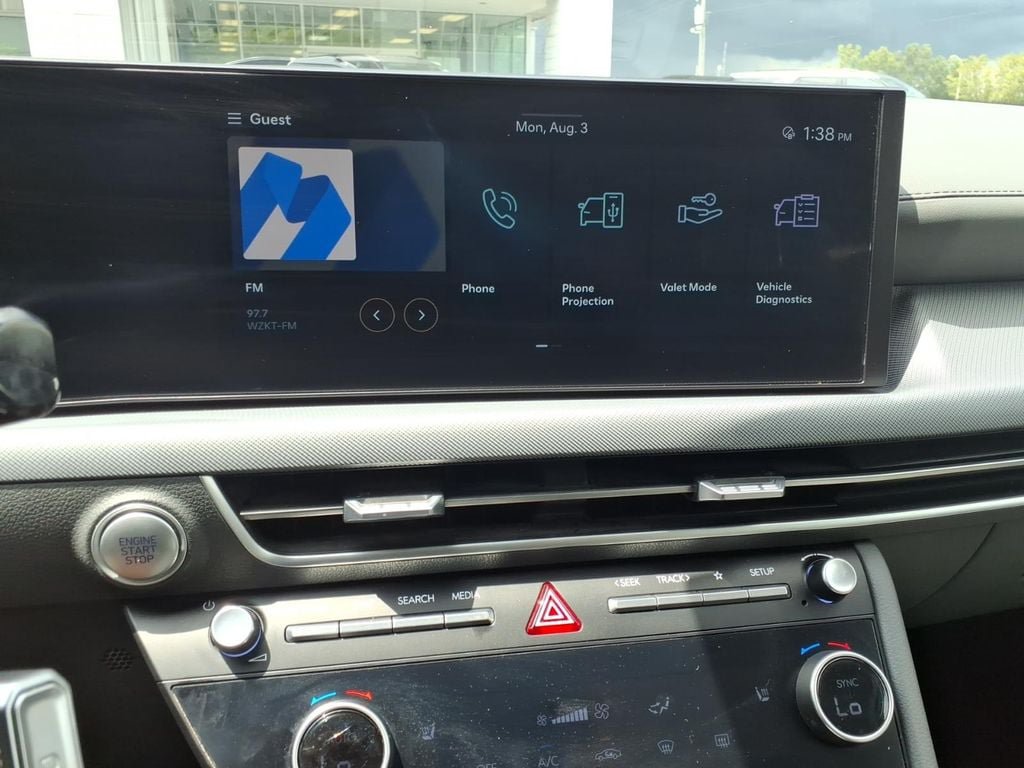 Used 2025 Hyundai Sonata SEL FWD image 18