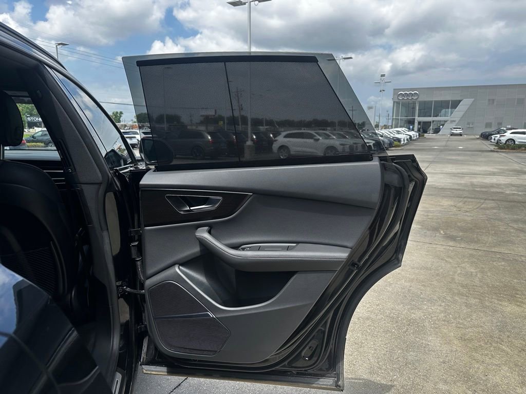 Used 2025 Audi Q8 Prestige AWD/4WD image 27