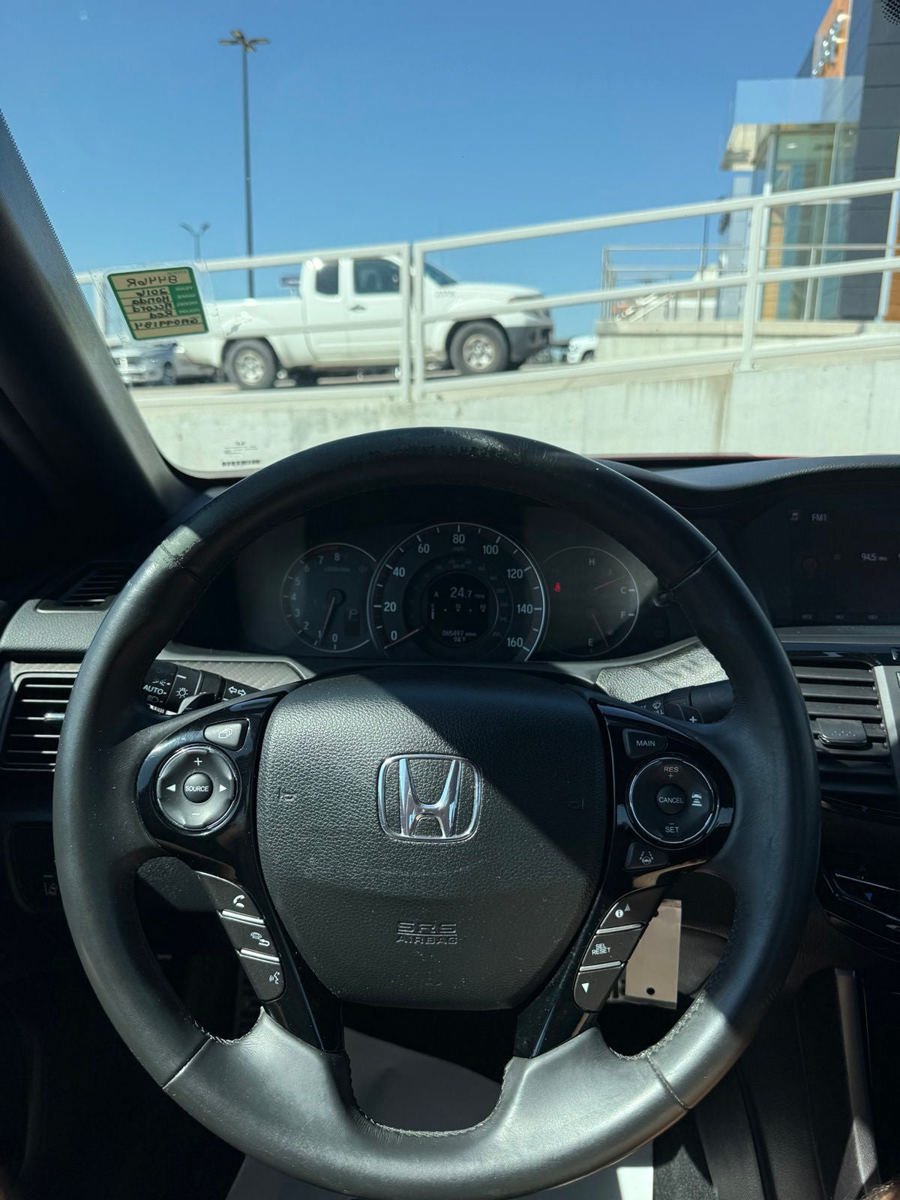 Used 2016 Honda Accord Sport image 16