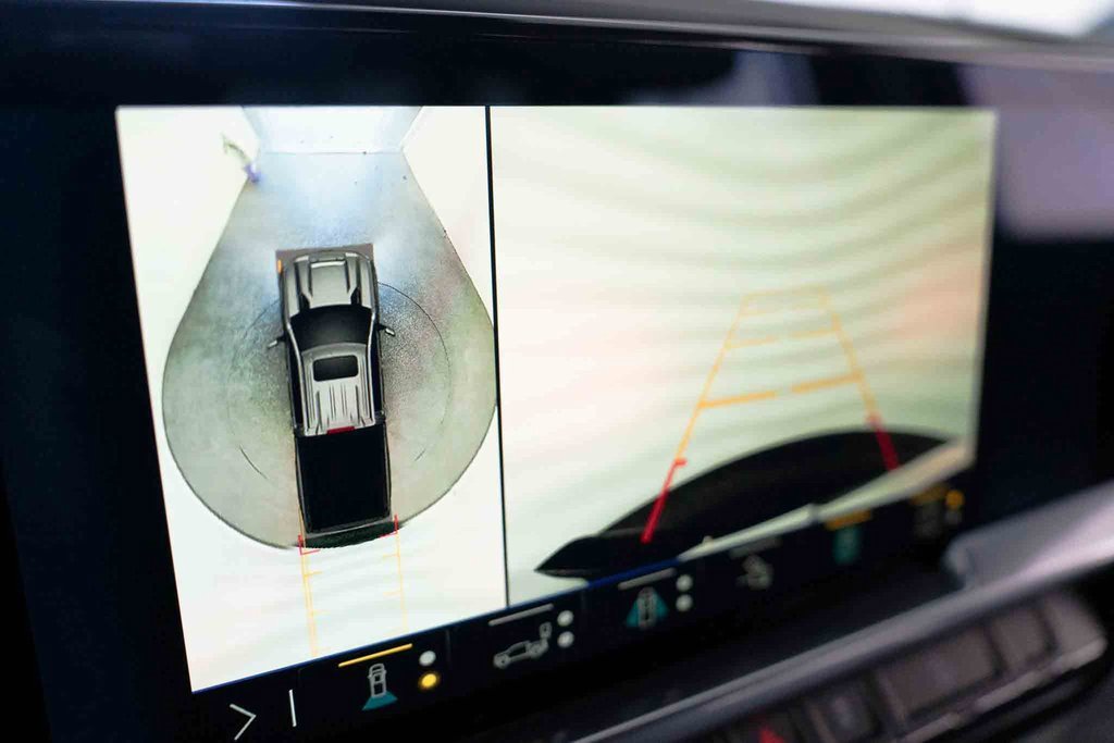 Used 2024 Chevrolet Silverado 2500 LTZ w/ LTZ Plus Package image 33