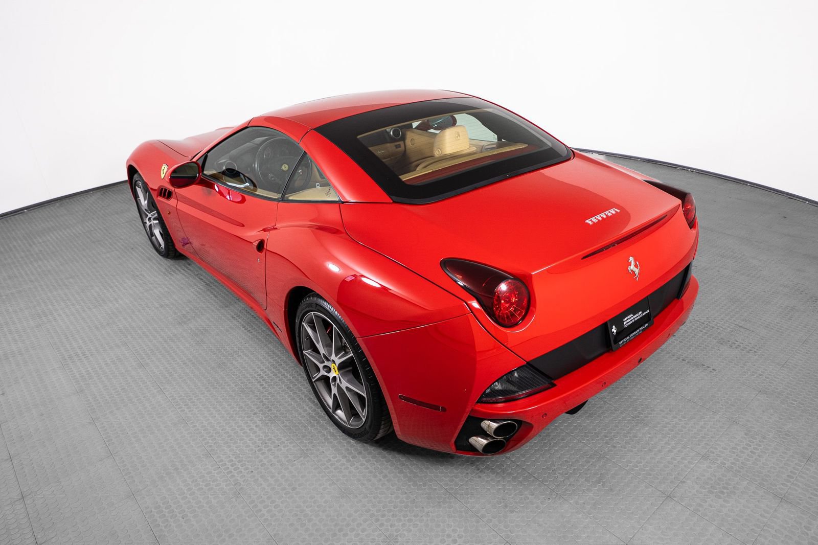 Certified 2012 Ferrari California RWD image 32