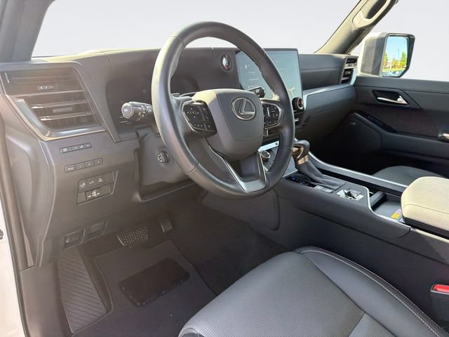Used 2025 Lexus GX 550 AWD/4WD image 26