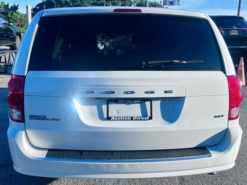 Used 2020 Dodge Grand Caravan SXT image 4
