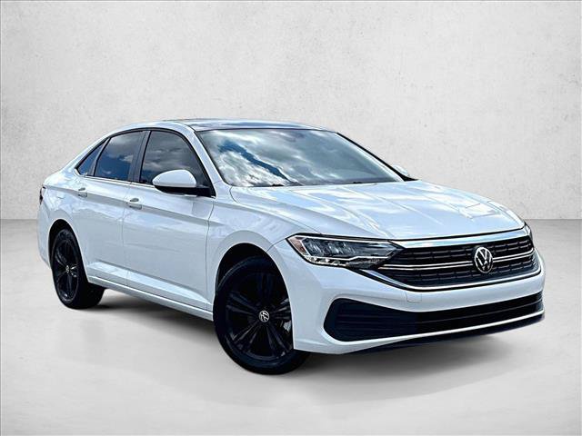 Used 2024 Volkswagen Jetta SE w/ Panoramic Sunroof Package FWD image 11