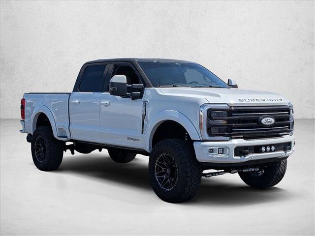 Used 2025 Ford F250 Platinum w/ Platinum Plus Package AWD/4WD image 3
