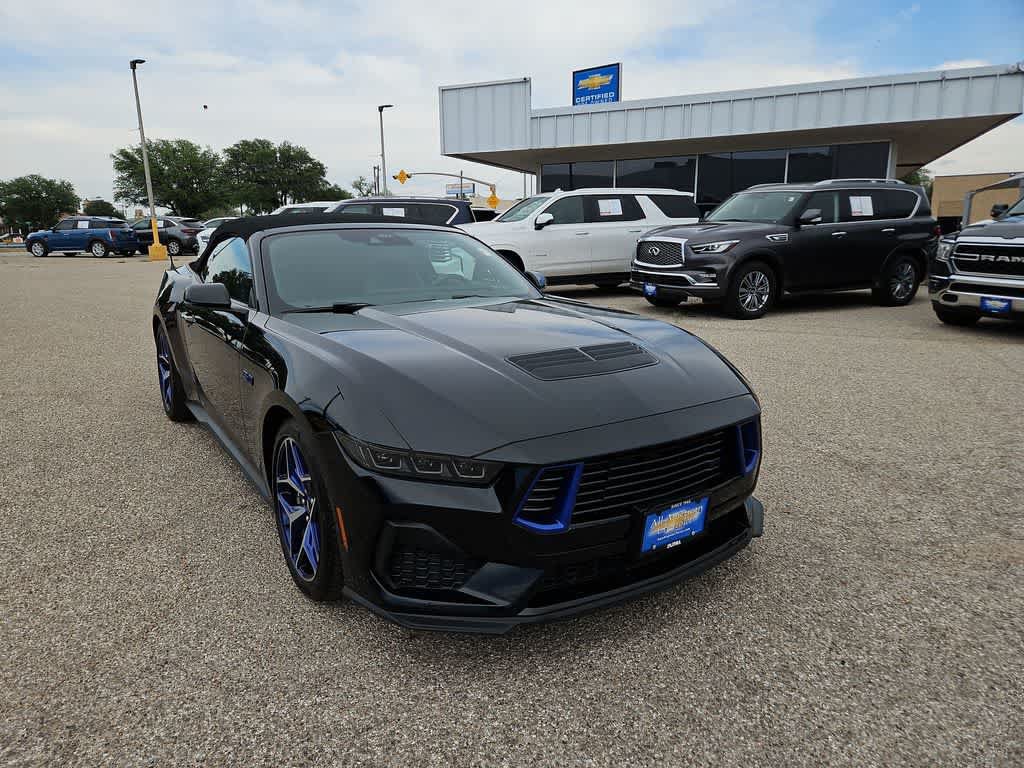 Used 2025 Ford Mustang GT Premium w/ GT Performance Package RWD image 2