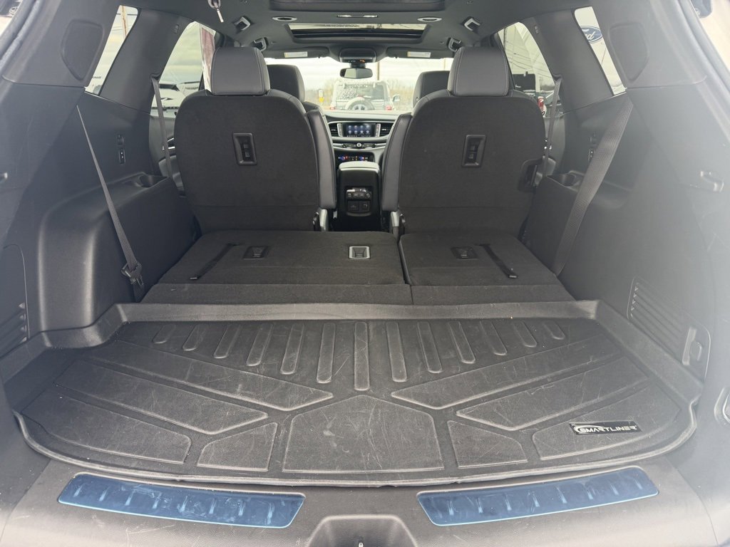 Used 2023 Buick Enclave Essence w/ Experience Buick Package image 7