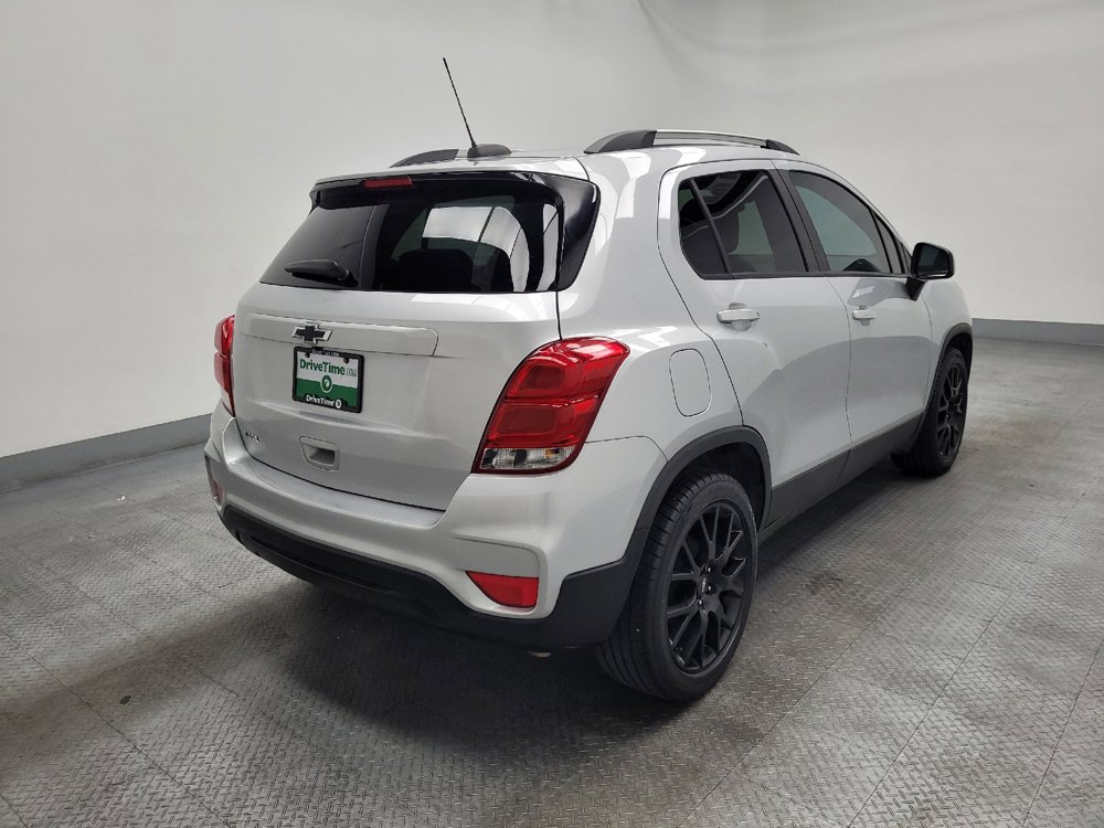 Used 2021 Chevrolet Trax LT w/ Sport Edition FWD image 9