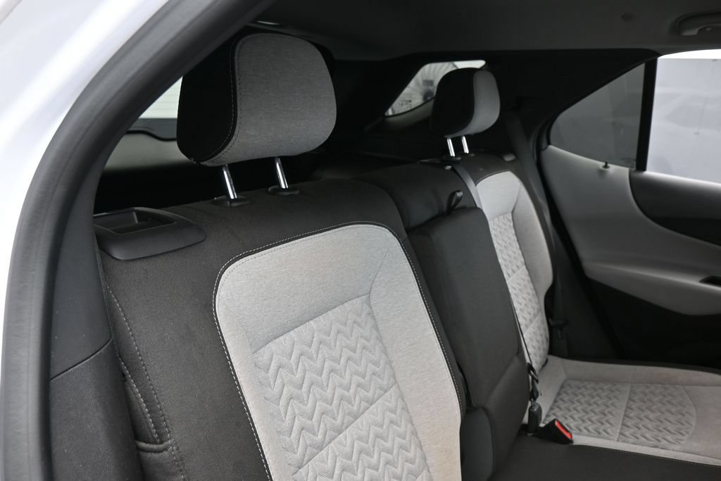 Used 2024 Chevrolet Equinox LS FWD image 33
