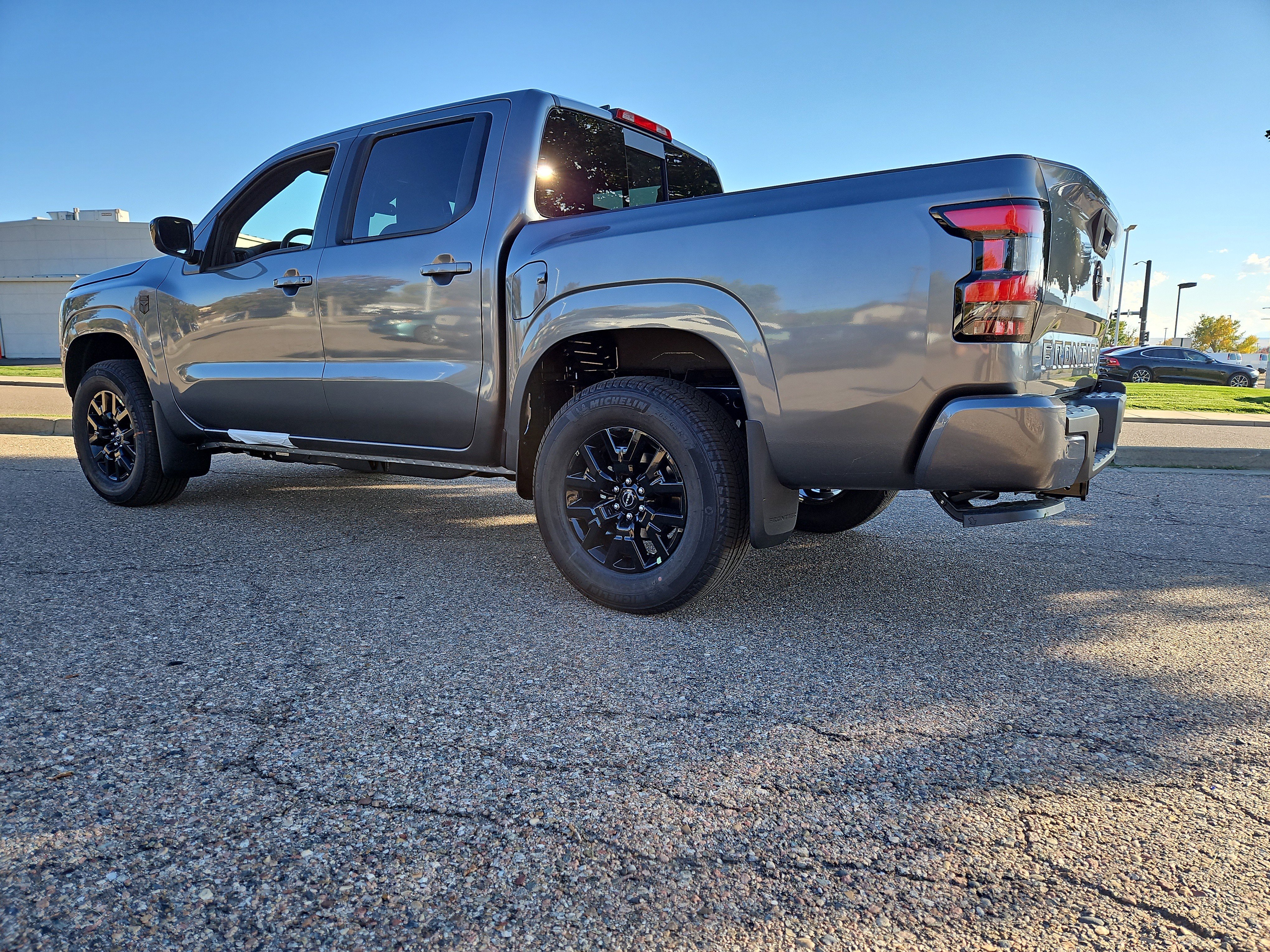 New 2026 Nissan Frontier SV image 5