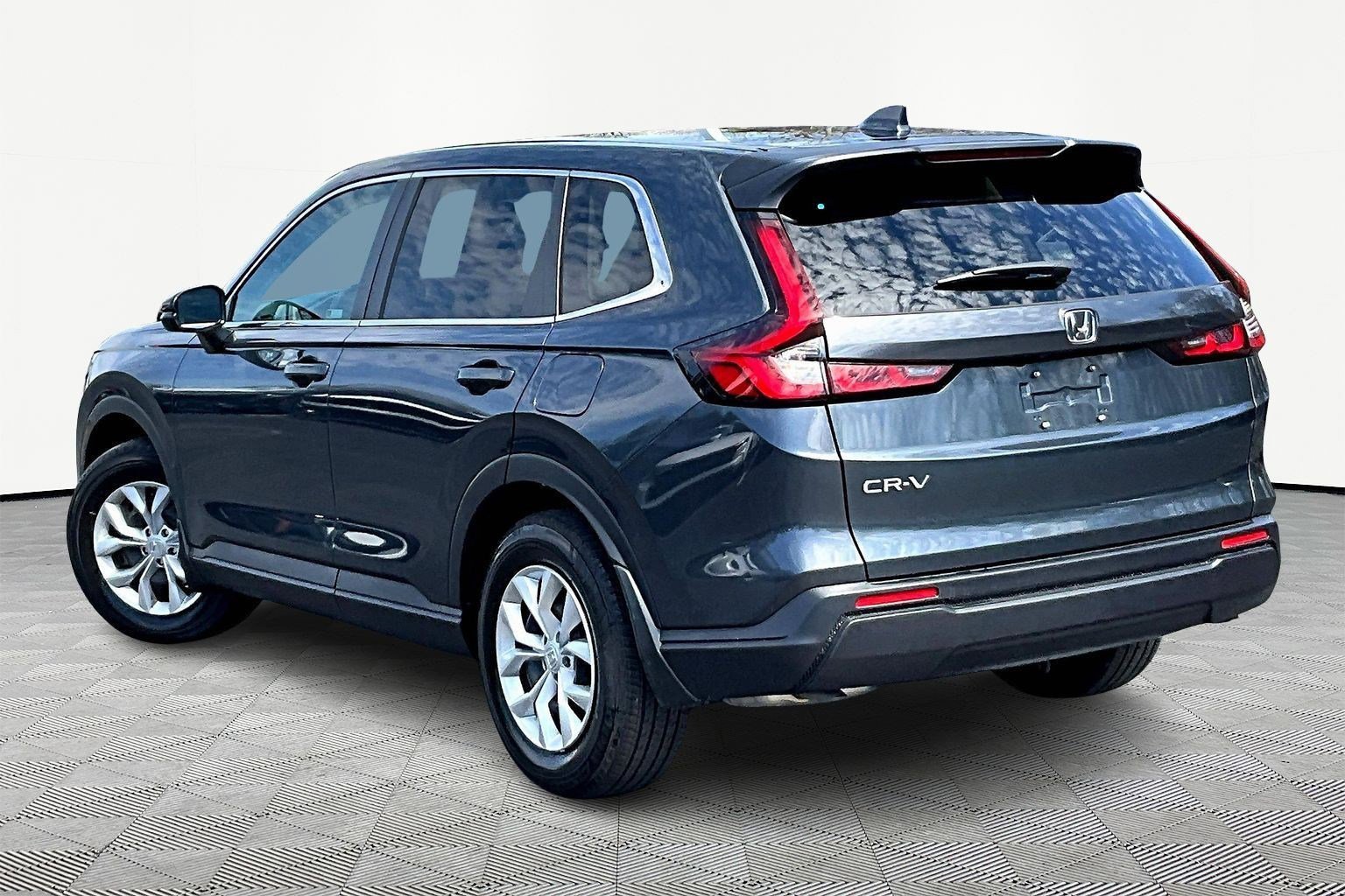 Certified 2025 Honda CR-V LX image 4