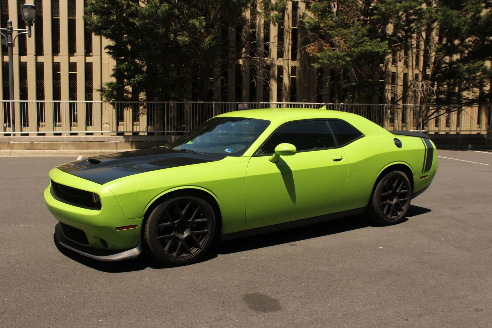 Used 2015 Dodge Challenger R/T Scat Pack w/ Scat Pack Appearance Package RWD image 12