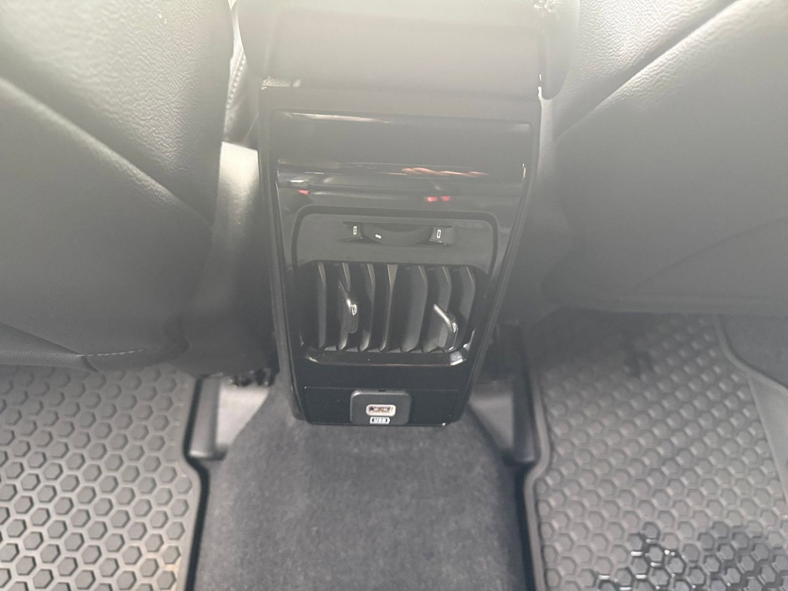 Used 2025 Jeep Compass Trailhawk image 24