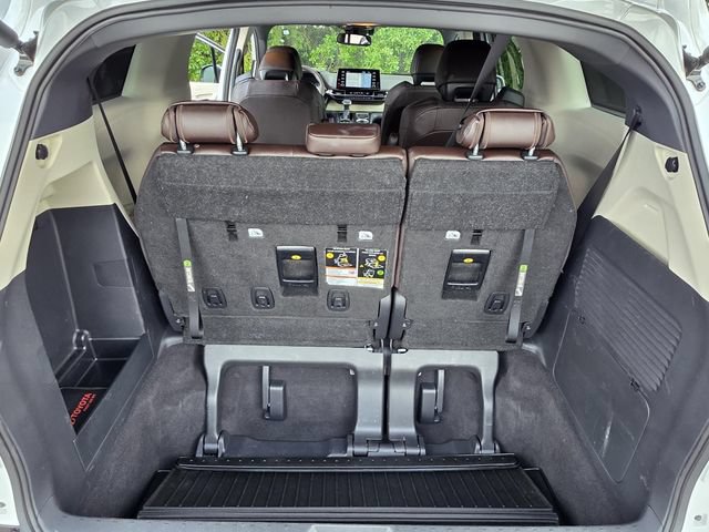 Used 2024 Toyota Sienna Platinum AWD/4WD image 14