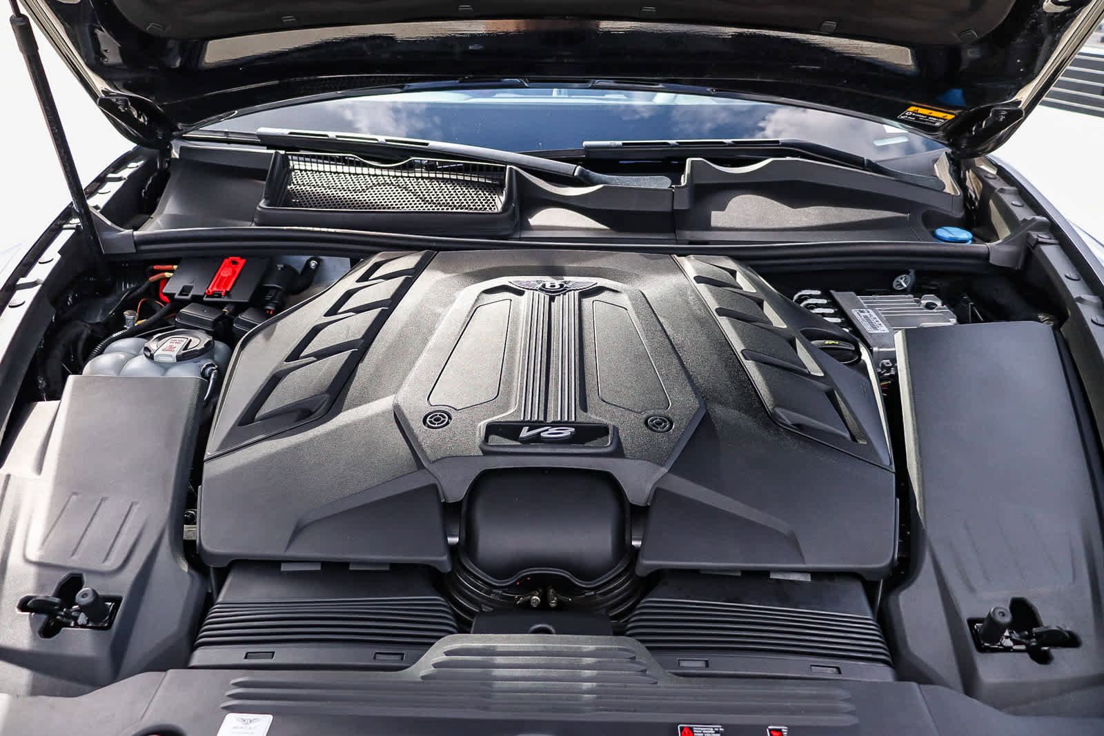 Used 2021 Bentley Bentayga image 42