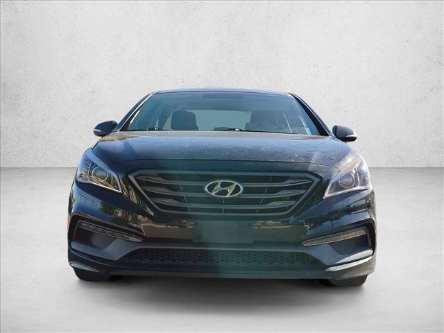 Used 2016 Hyundai Sonata Limited w/ Option Group 04 FWD image 2