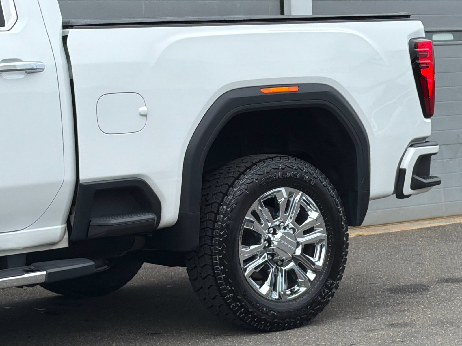 Used 2024 GMC Sierra 3500 Denali AWD/4WD image 6