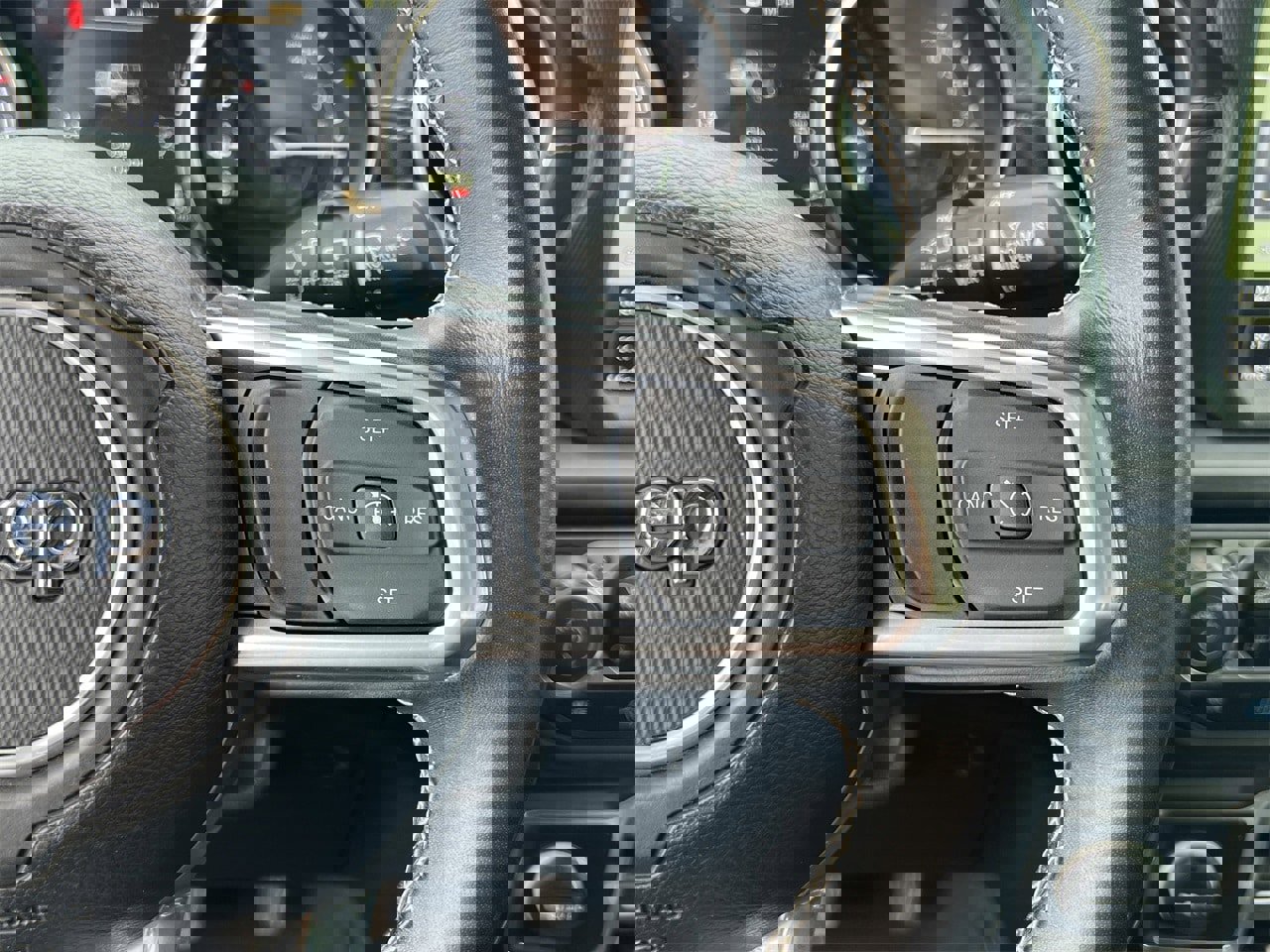 Used 2022 Jeep Wrangler Unlimited Sahara w/ Cold Weather Group image 12