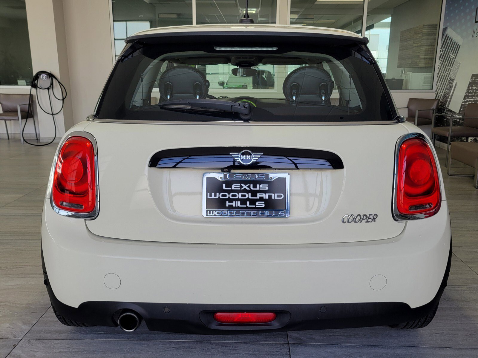 Used 2019 MINI Cooper 2-Door Hardtop FWD image 4