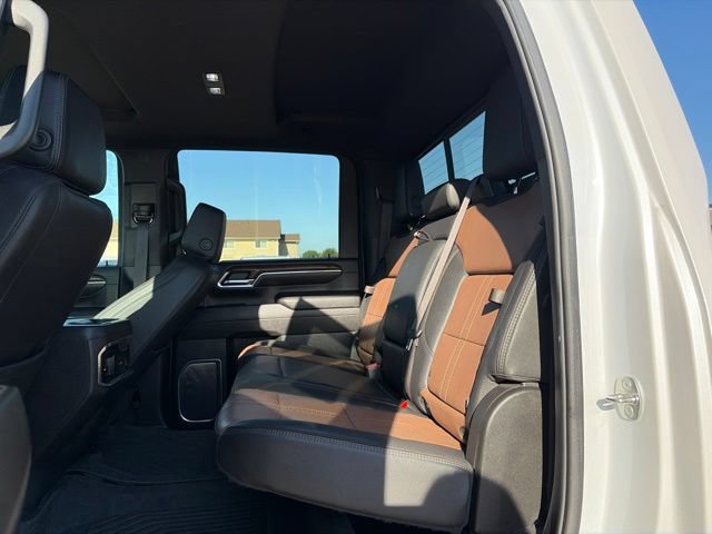 Used 2024 Chevrolet Silverado 2500 High Country w/ High Country Premium Package AWD/4WD image 38