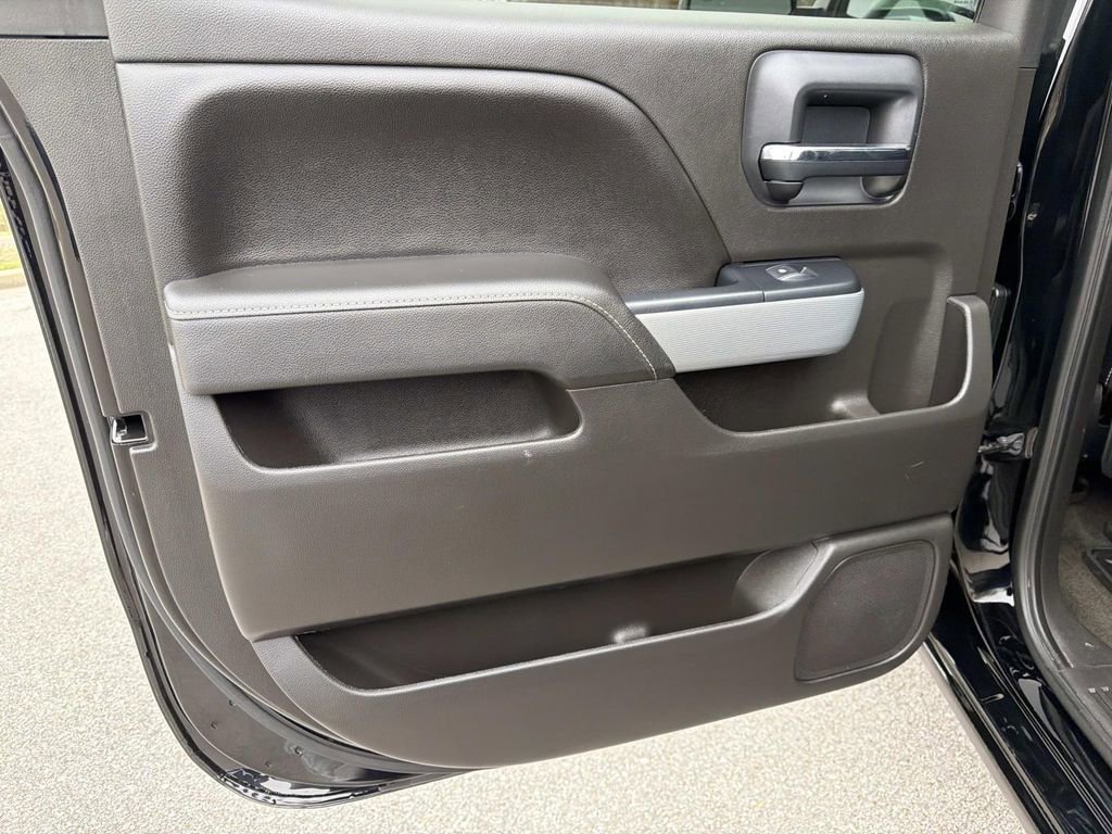 Used 2018 Chevrolet Silverado 1500 LT w/ All Star Edition image 15