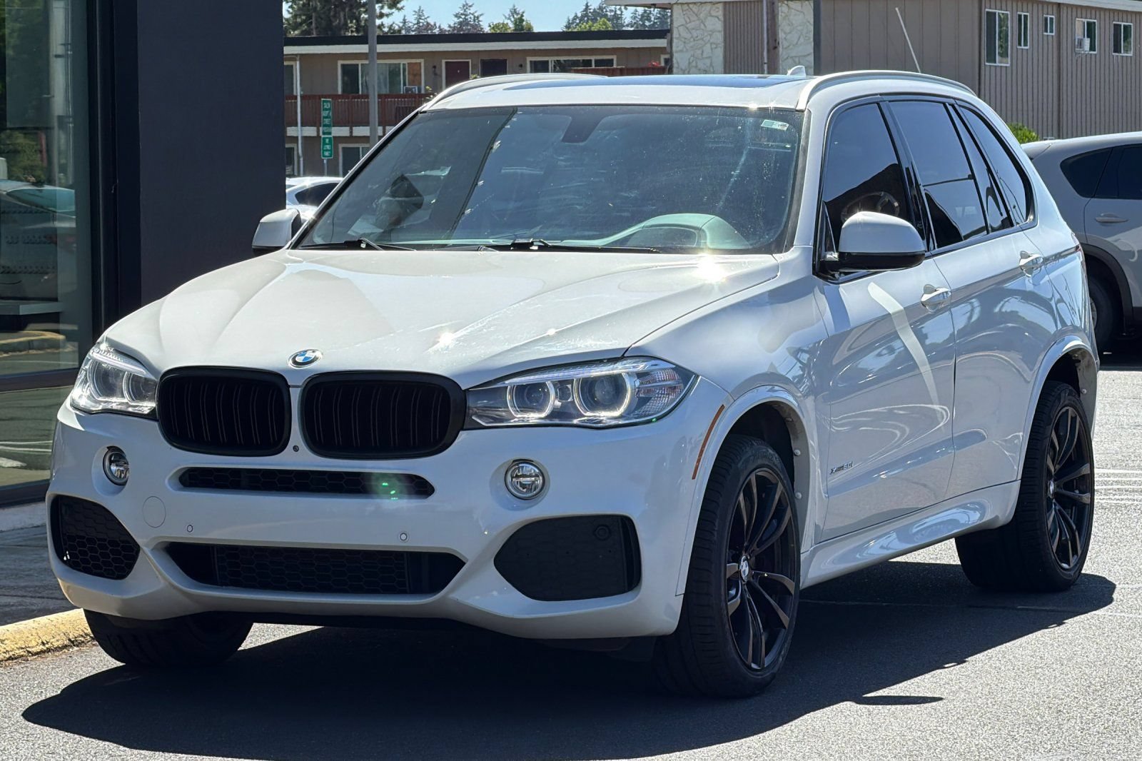 Used 2017 BMW X5 xDrive50i AWD/4WD image 9