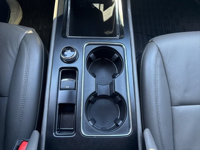 Used 2023 Lincoln Corsair Reserve AWD/4WD image 31