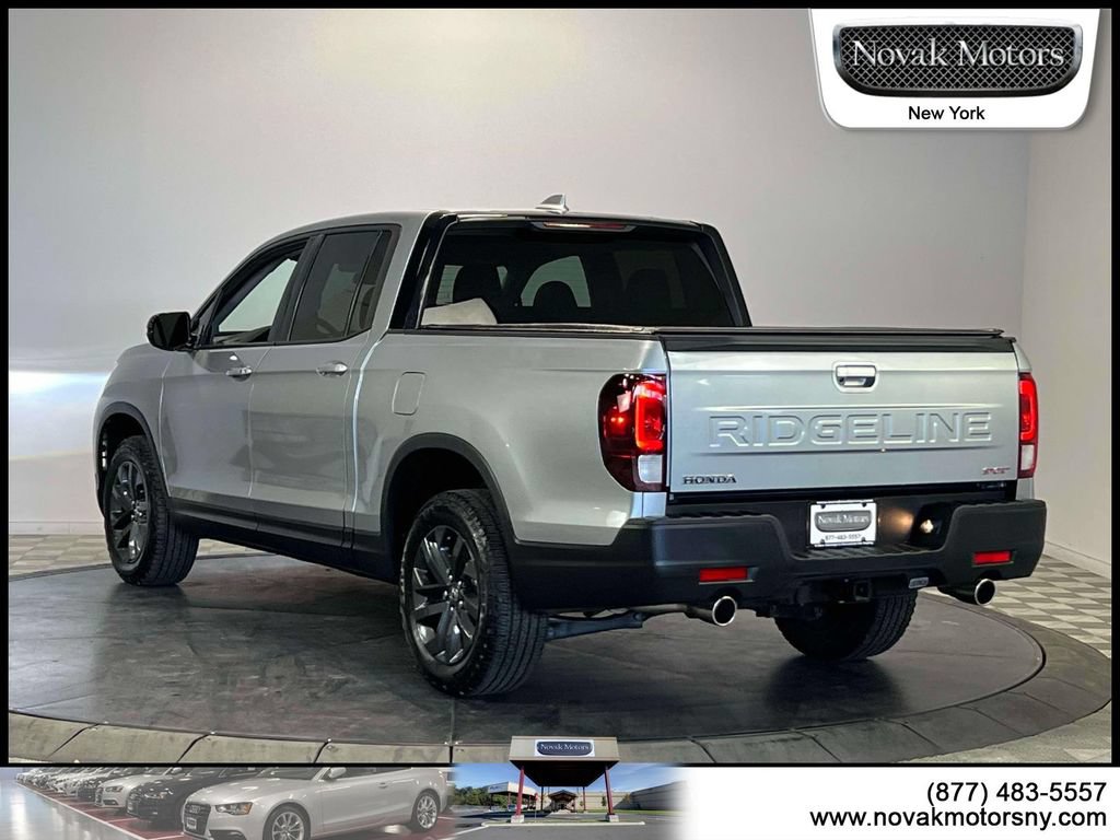 Used 2025 Honda Ridgeline Sport image 6