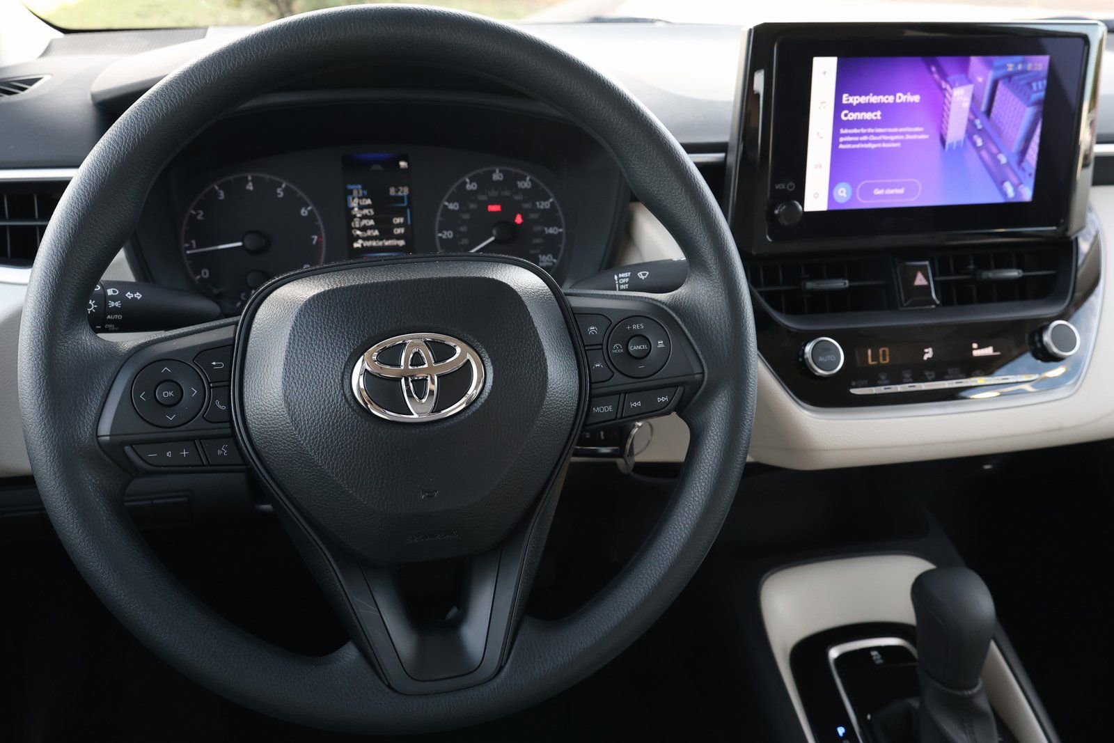 Used 2024 Toyota Corolla LE image 15