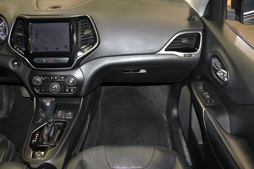 Certified 2019 Jeep Cherokee Limited AWD/4WD image 34