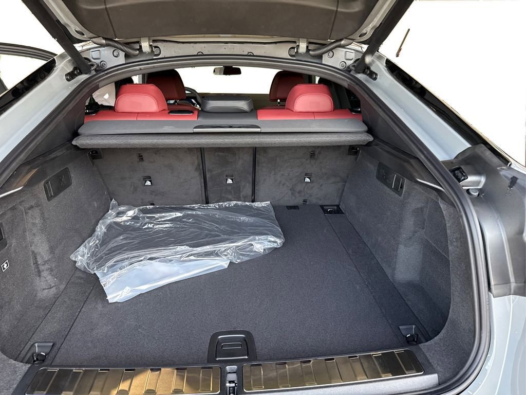 New 2026 BMW X6 M60i w/ Executive Package image 13