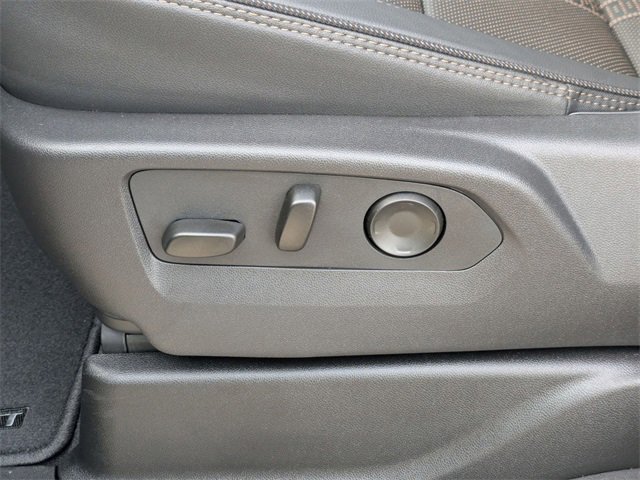 New 2025 Chevrolet Suburban High Country image 13