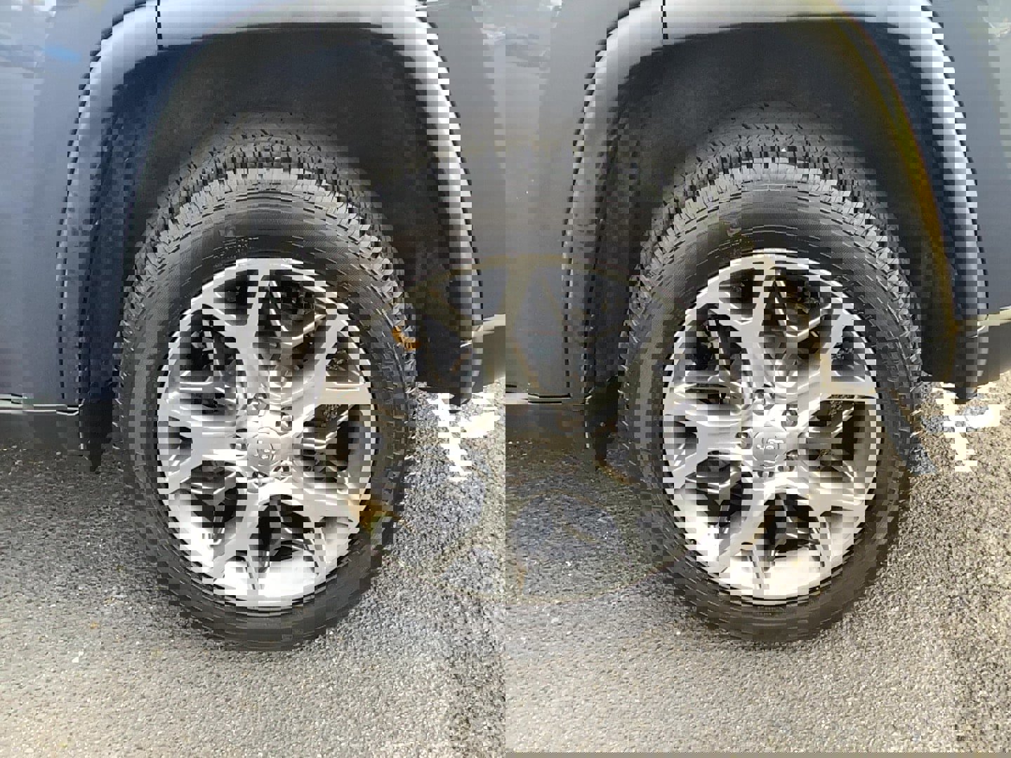 Used 2020 Jeep Grand Cherokee Limited image 8