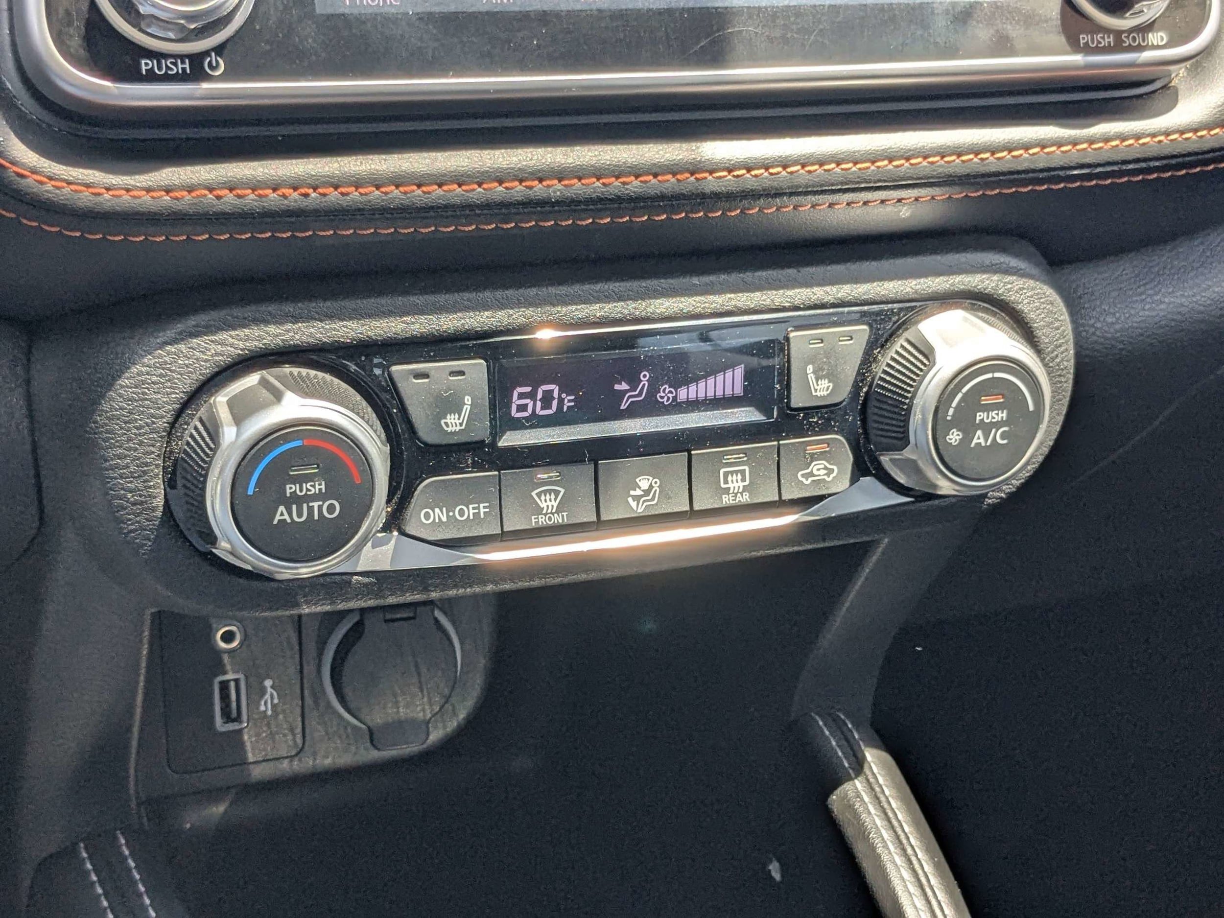 Used 2020 Nissan Kicks SR w/ SR Premium Package FWD image 25