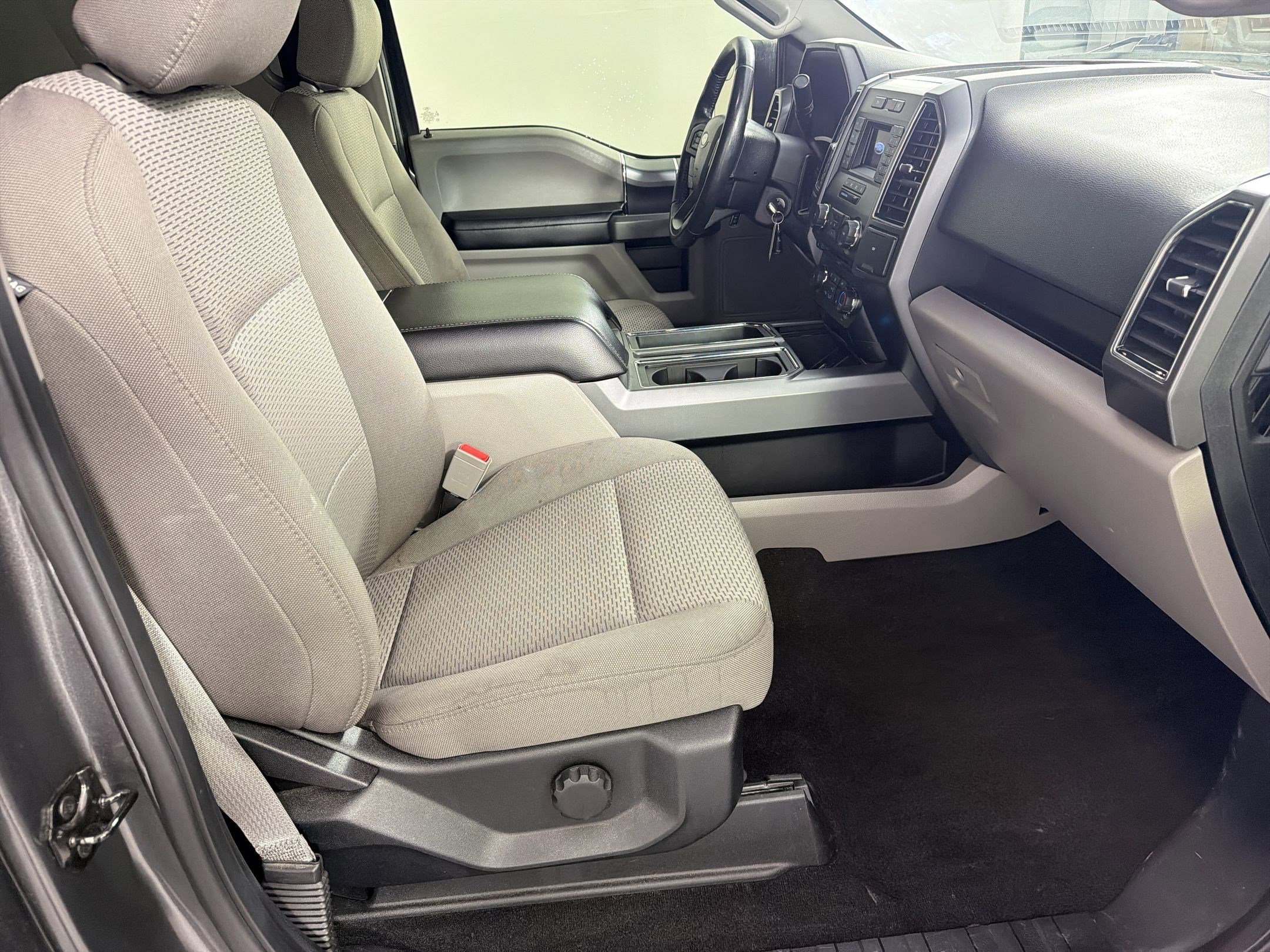 Used 2018 Ford F150 XLT w/ Equipment Group 301A Mid RWD image 28