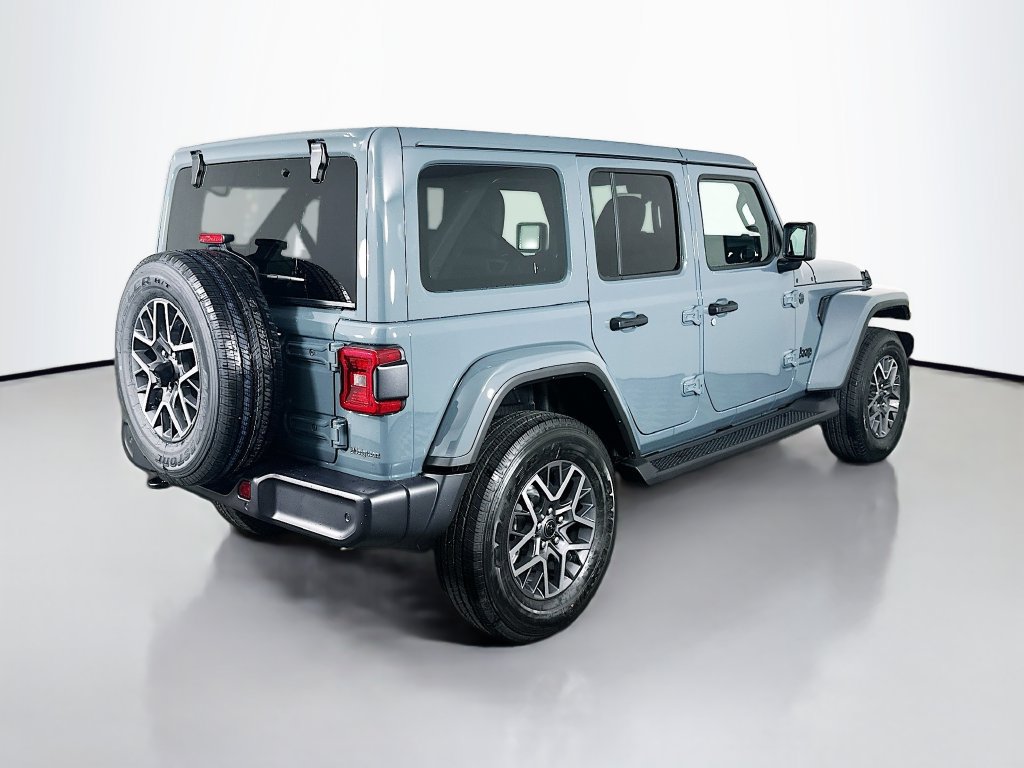 New 2026 Jeep Wrangler Unlimited Sahara AWD/4WD image 7