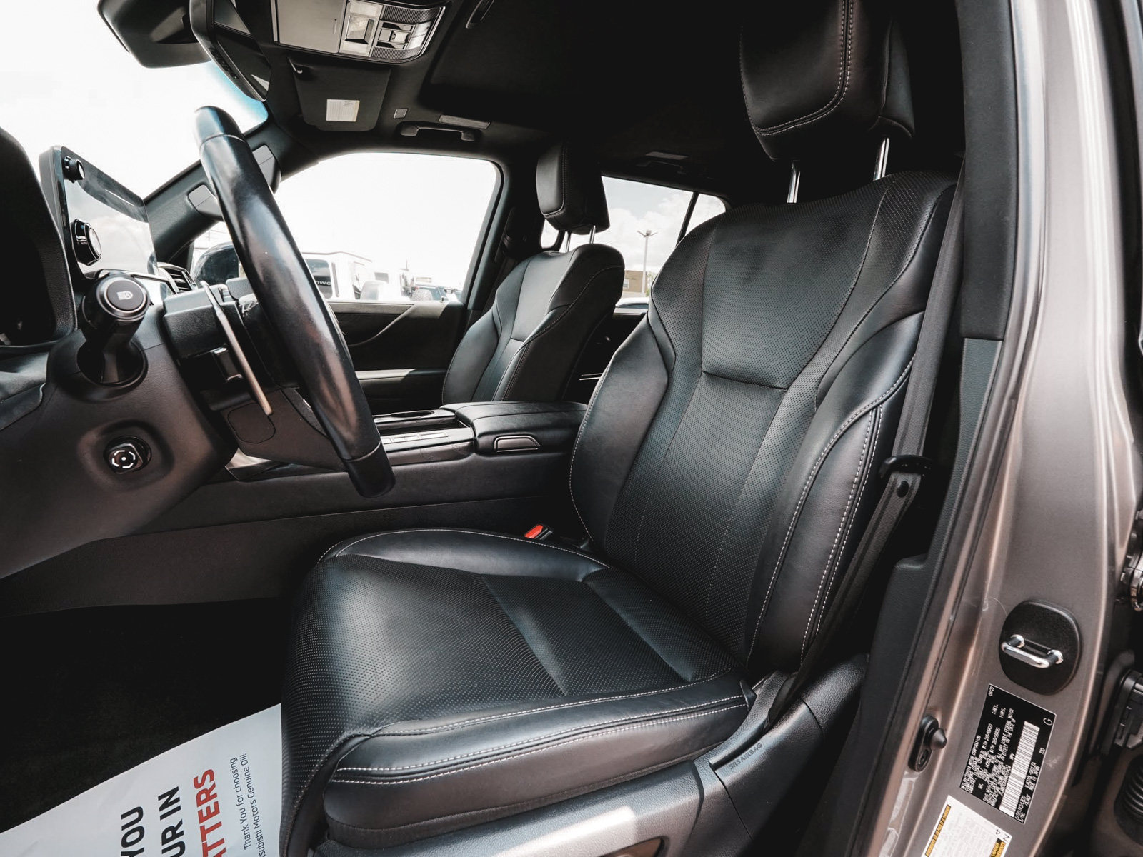 Used 2022 Lexus LX 600 4WD w/ Appearance Package image 30