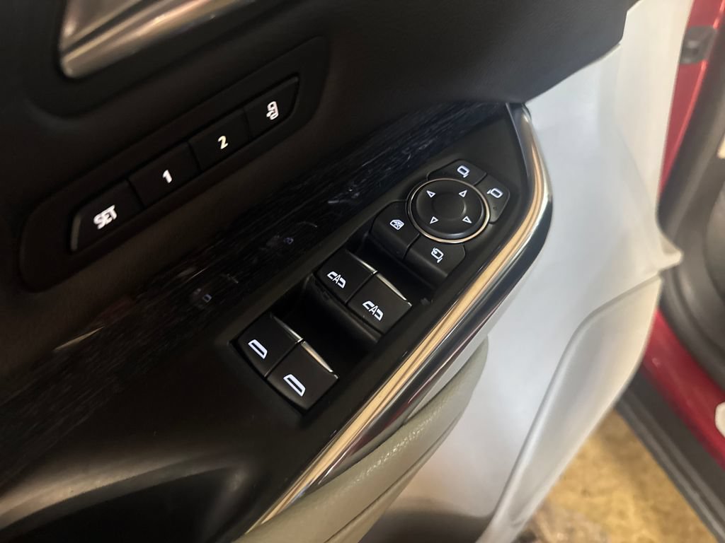 Used 2019 Cadillac XT4 Premium Luxury AWD/4WD image 16